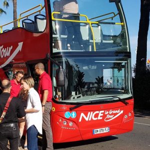 nice hop on hop off bus