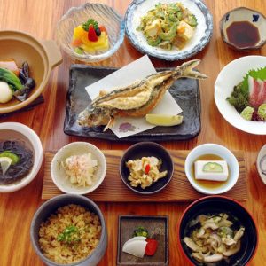 Okinawan Course Meal with Free Drinks and Shamisen Show