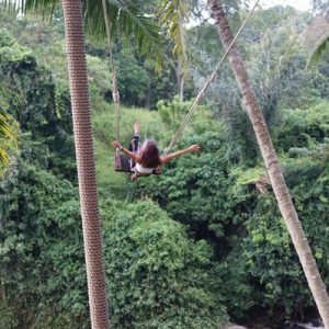 tegenungan waterfalls