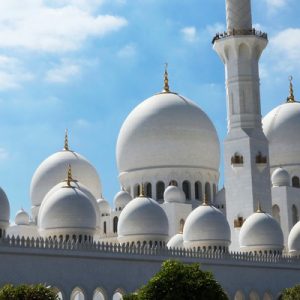 Sheikh Zayed Grand Mosque during abu dhabi full day city tour from dubai