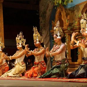 apsara cultural show koulen restaurant