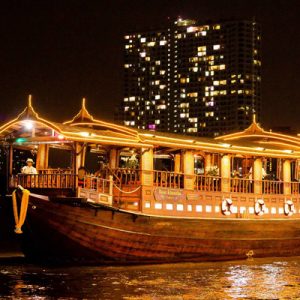 Baan Khanitha Cruise on Bangkok