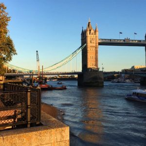 boat passing through london bridge