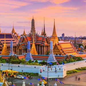 Bangkok Grand Palace and Wat Phra Kaew Morning Tour