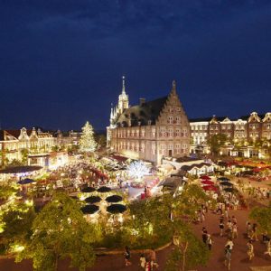 Huis ten bosch