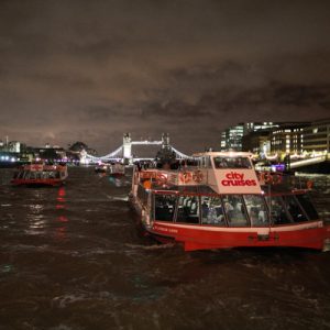 showboat dinner cruise london boat on river thames