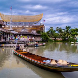 Pattaya Floating Market, Art In Paradise, and Colosseum Show Private Day Tour by AK from Bangkok