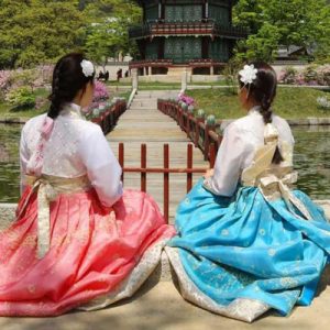 首尔一日游, 景福宫之旅, 青瓦台之旅, 南山韩屋村之旅, N首尔塔, 韩服租赁