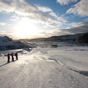 瓦特纳冰原徒步探险